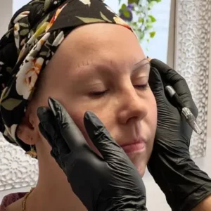 Permanent Make up Anzeichnen während Chemotherapie